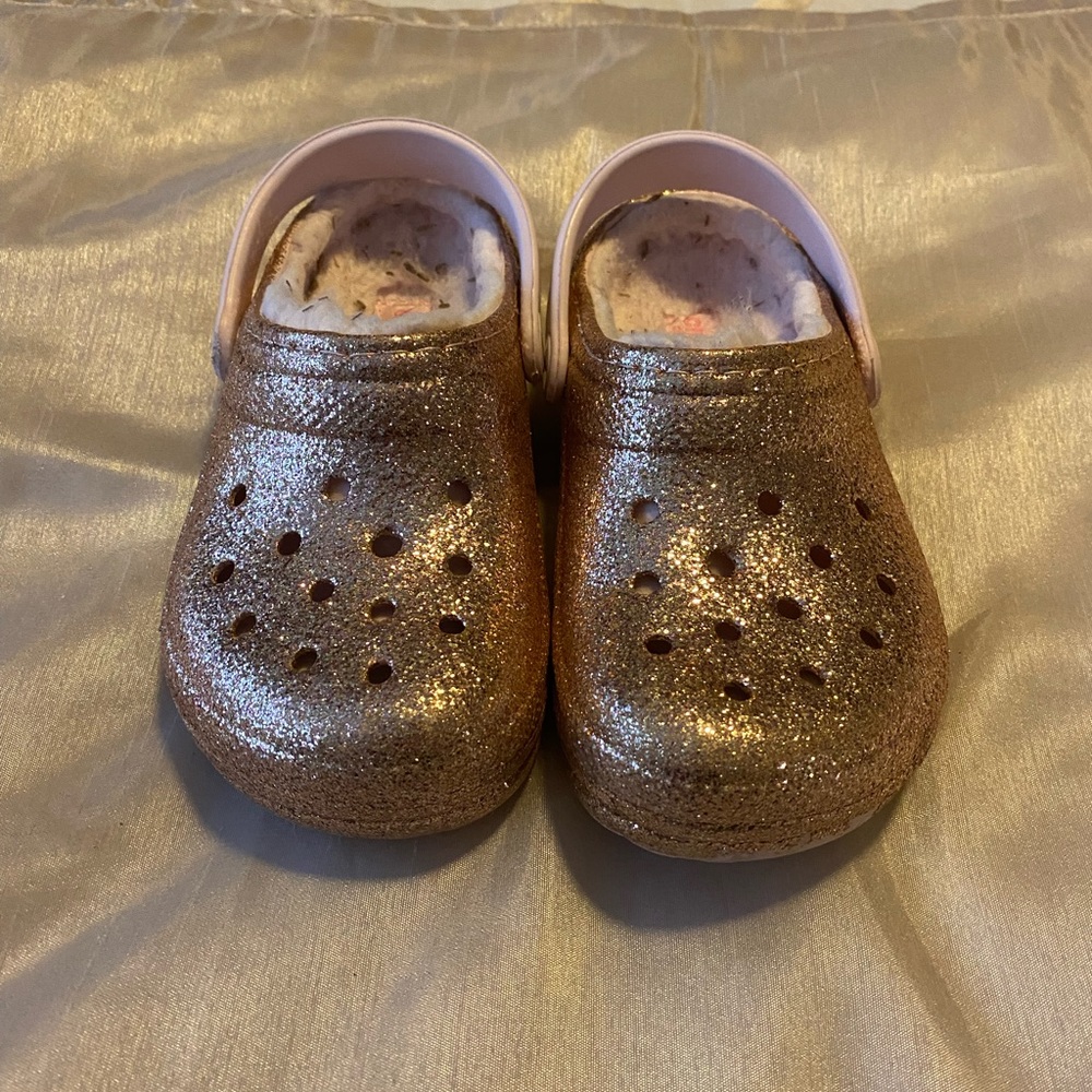 Girls Rose Gold Sparkle Crocs